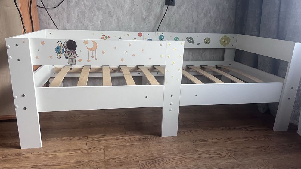 Продам кроватку детскую хорошее состояние