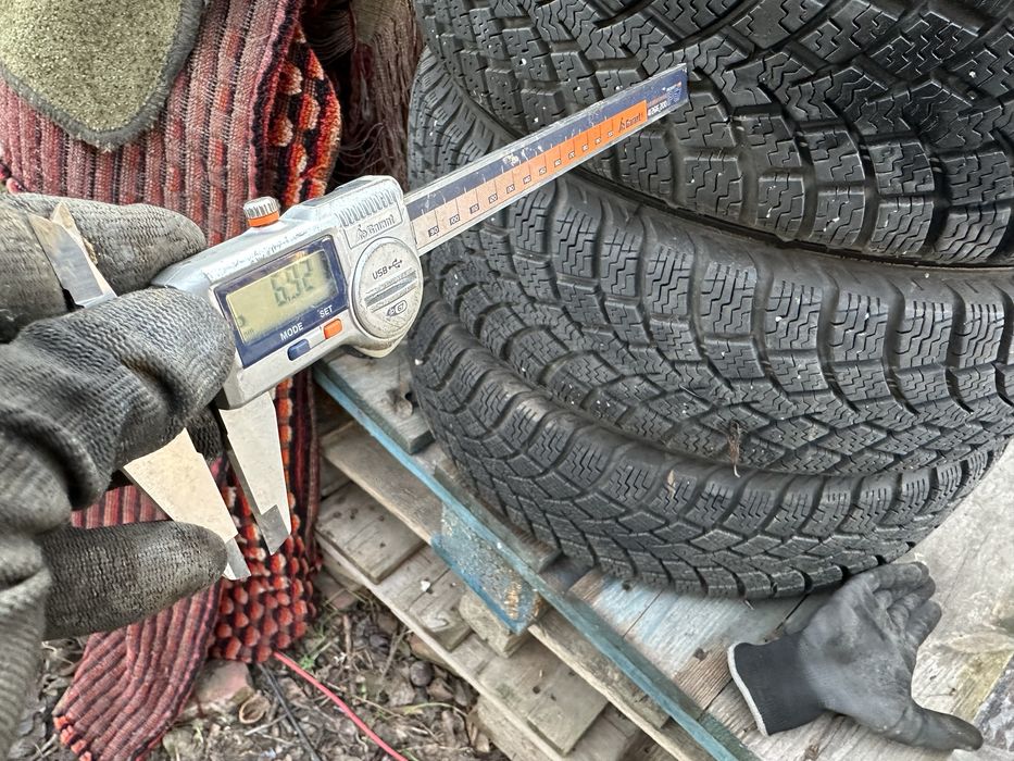 Roti iarna vw polo skoda fabia 14 cauciucuri perfecte 165/70 R14