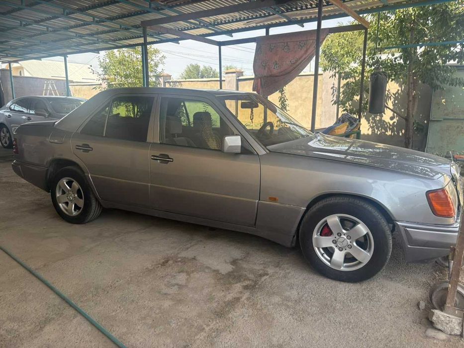 Mercedes Benz Е- класс 1991года