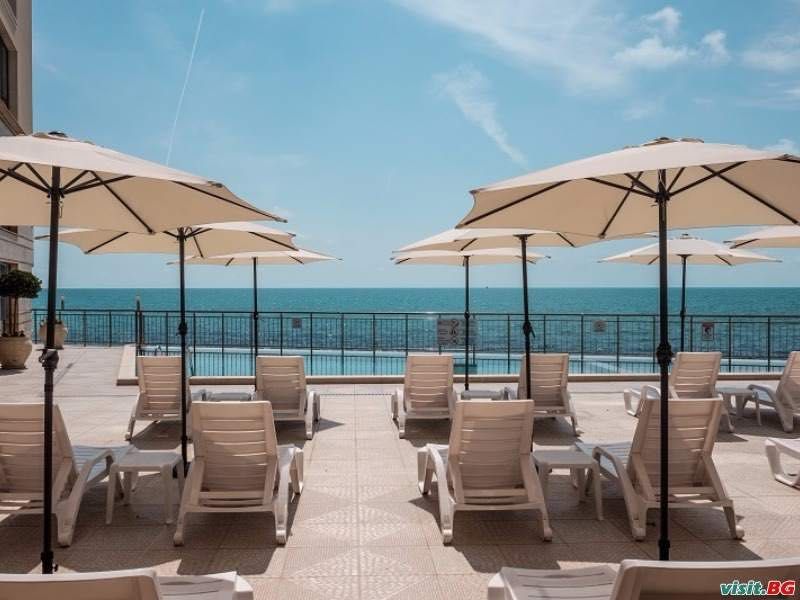 Дава се под наем Едностаен апартамент в Бургас, Славейков - 35 кв.м за 348.84 € - Снимка #4