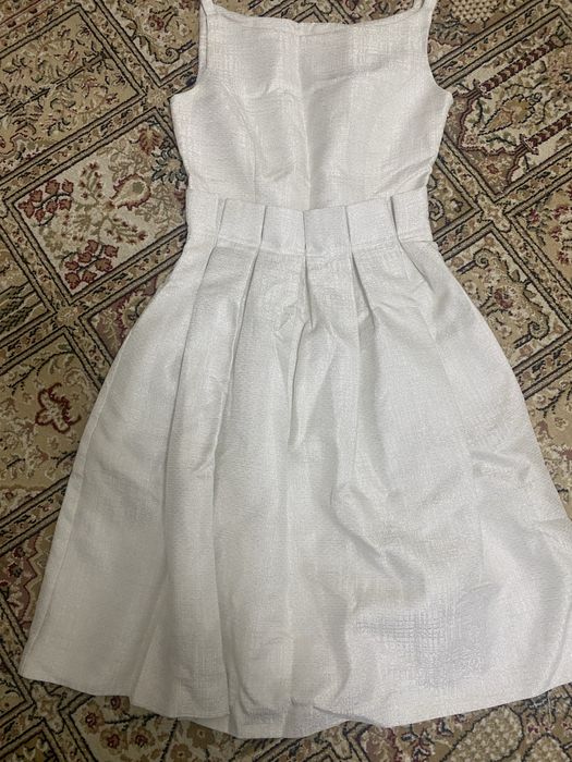 Нарядное платье б/у