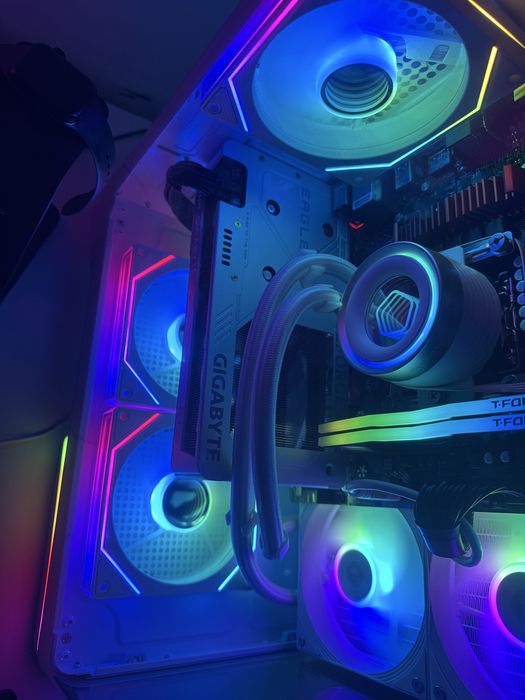 Продам компьютер intel  i7 13700/ RTX 5060 ti