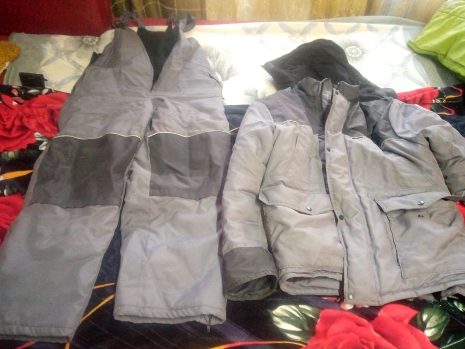 Продам зимний костюм для рыбалки.