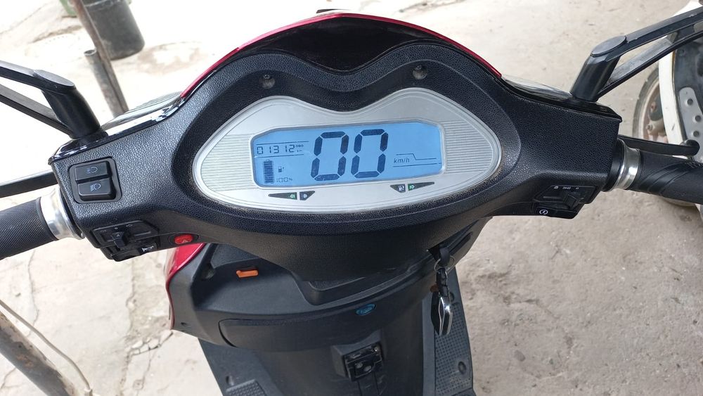 Scuter electric vand