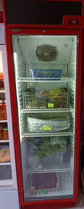 Продам витрины холодильник отличном состояние
