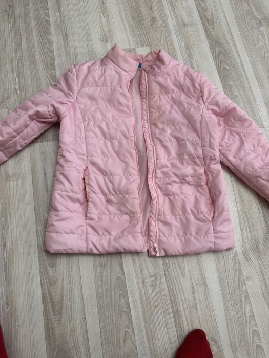 Продам куртки осень зима