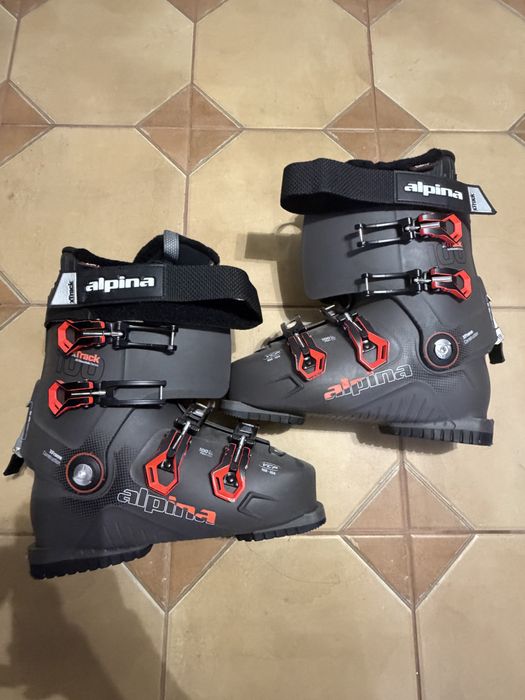 Горнолыжные ботинки Alpina