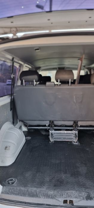 Volkswagen Transporte T5 8+1. Motor 2.0