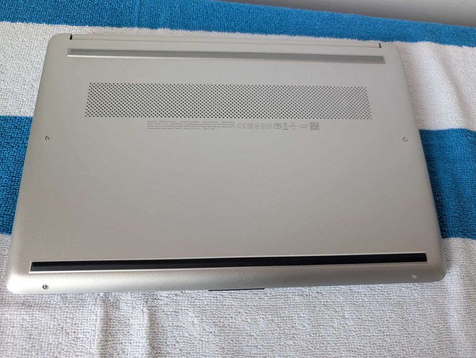 Laptop HP 14s Ryzen 5 5500U | 12GB RAM | Ideal Școală/Office | +Geantă