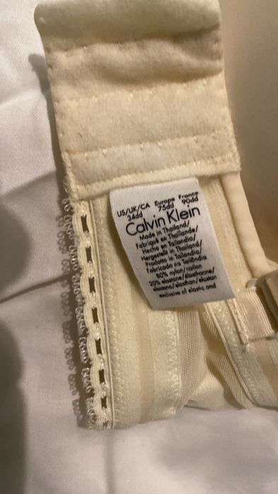 Sutiene noi cu eticheta si fara VS, Pink, CK, H&M, Ellen Traicy