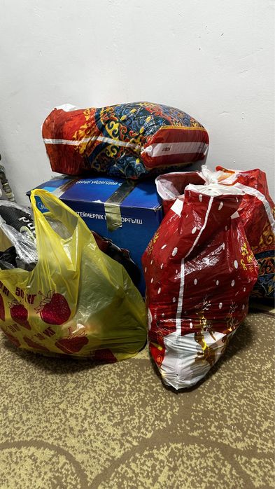 Отдам женскую и детскую обувь