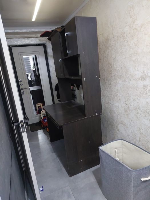 Продам компьютерный стол б/у