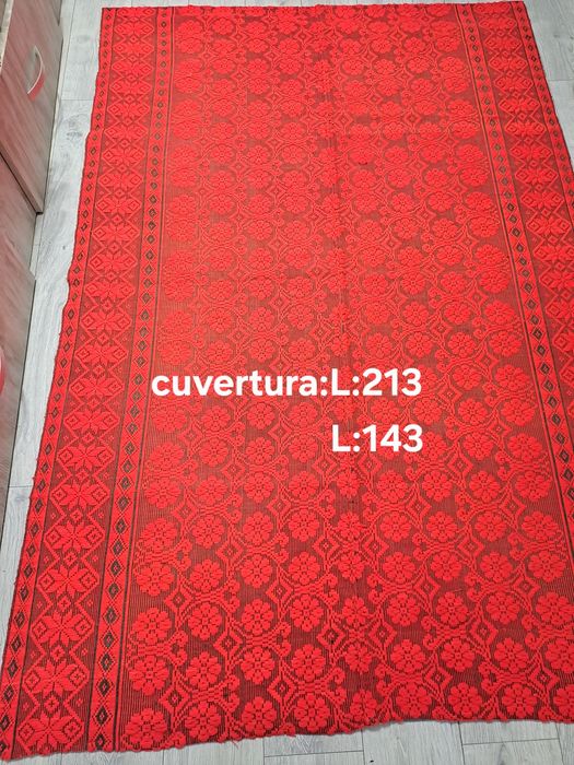 Cuverturi de pat ,tesute in stative de lemn,autentice. Bucata 250 lei.