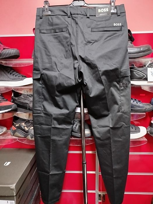 Оригинален еластичен карго панталон Hugo Boss W33 нов черен мъжки