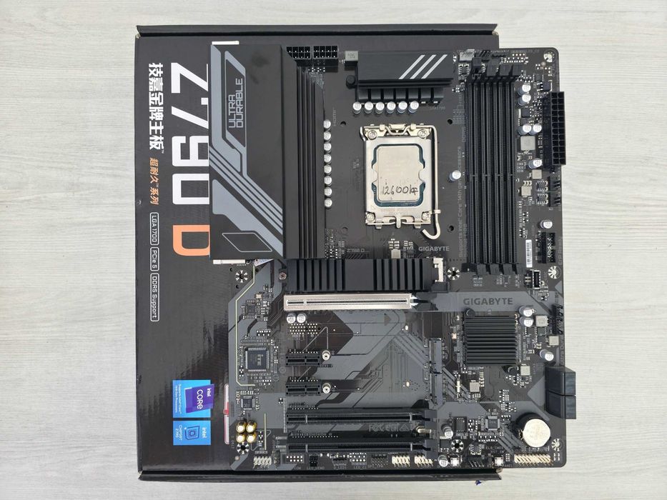 Мощный комплект Gigabyte Z790 D + Intel Core i5-12600KF