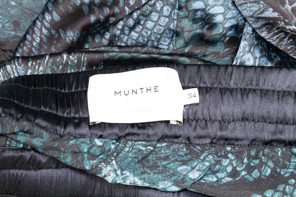 Munthe дамски копринен панталон змийски принт сатен синьо сиво 34 XS