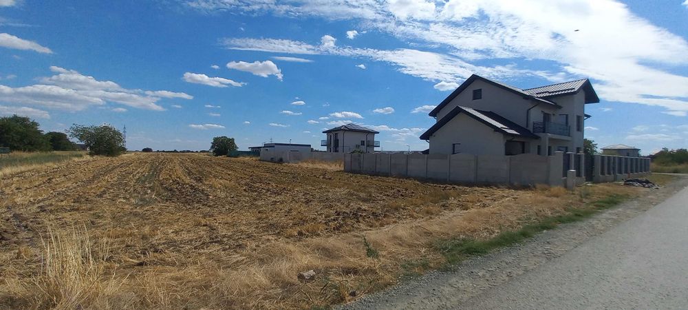 Teren comuna Berceni, Trandafirilor-Plopilor,