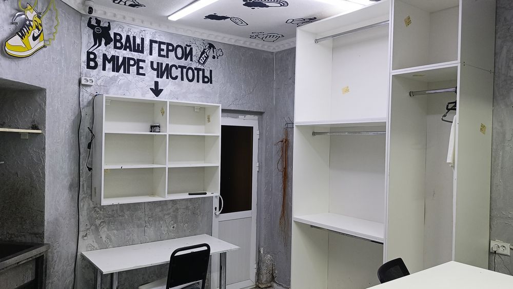 Первая линия! Сдается в аренду нежилое помещение в центре города.