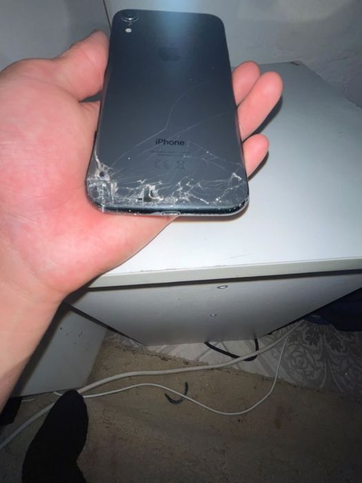 Обмен Iphone XR.