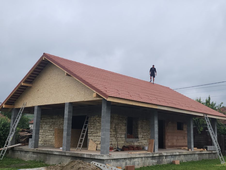 Executam cabane A frame,acoperișuri,terase,foișoare