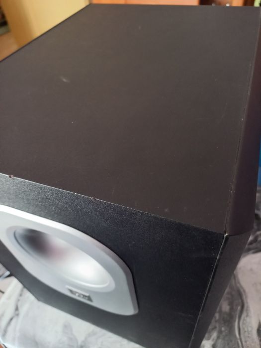 Продавам субуфер jbl