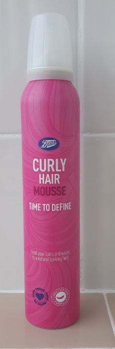 Пяна за коса Boots от Британия - лека формула, дълготрайна фиксация