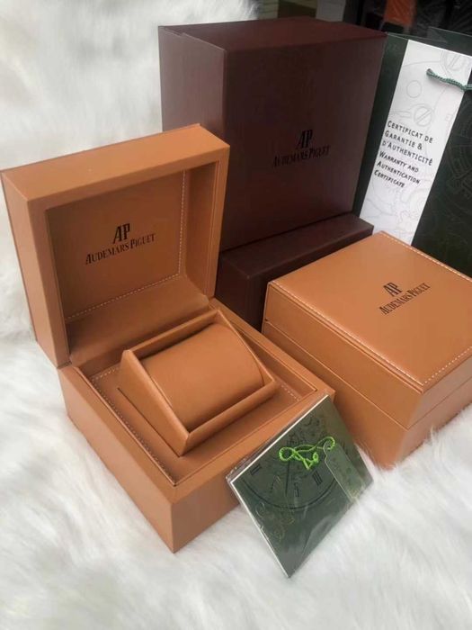 Кутия часовник Rolex, Hub lot, Nardin , Ap , patek , om ega