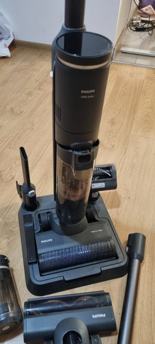 Вертикална прахосмукачка 3-in-1 Philips AQUA TRIO серия 7000 XW7264/11