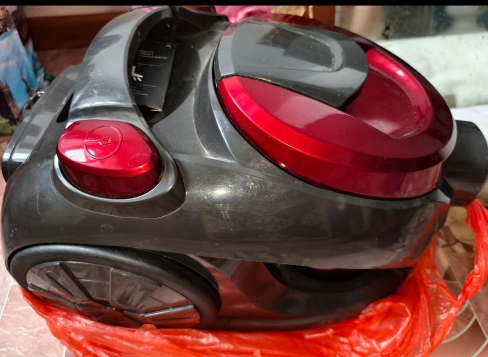 Пылесос    Haley