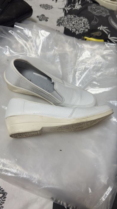 Женская обувь 37 размер