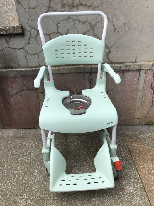 Scaune WC pentru persoane cu dizabilitati