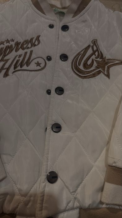 Продам ветровку унисекс