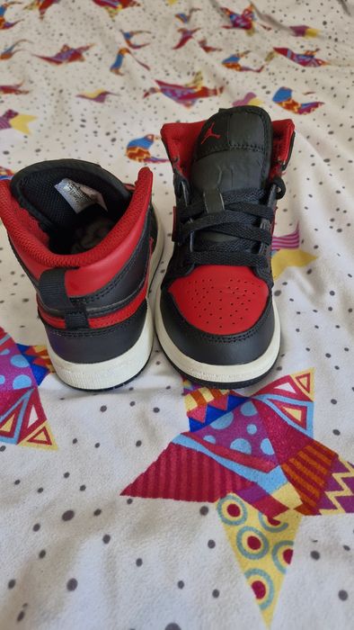 Nike Jordan 1 mid nr 28