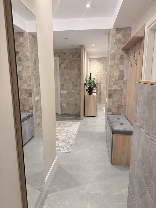 Propietar Inchiriez apartament 3 camere