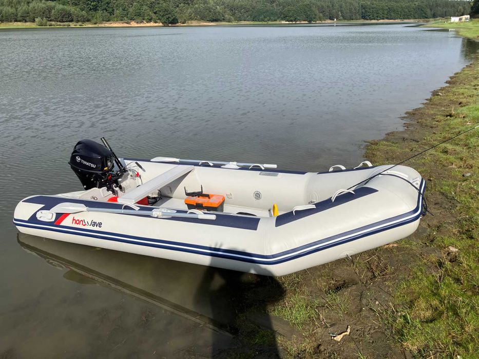 Продавам лодка Honwave 3.85