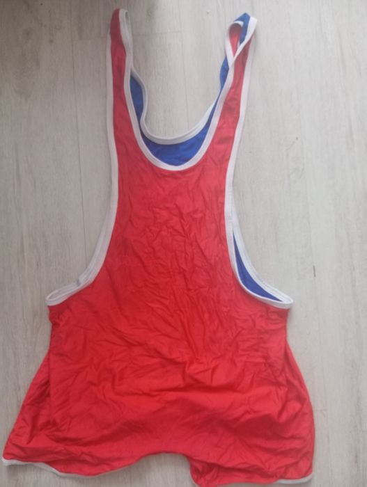 Продам тельник для борьбы 52 размер