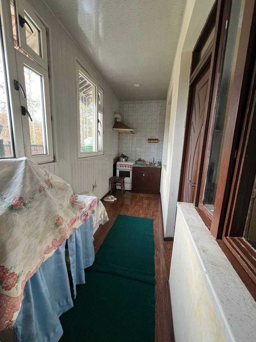 Продаётся 2в3 комнатная квартира рядом с метро Яшнабад.