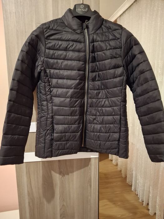 Дамско яке пролет/есен.М/Л размер ново без етикет.