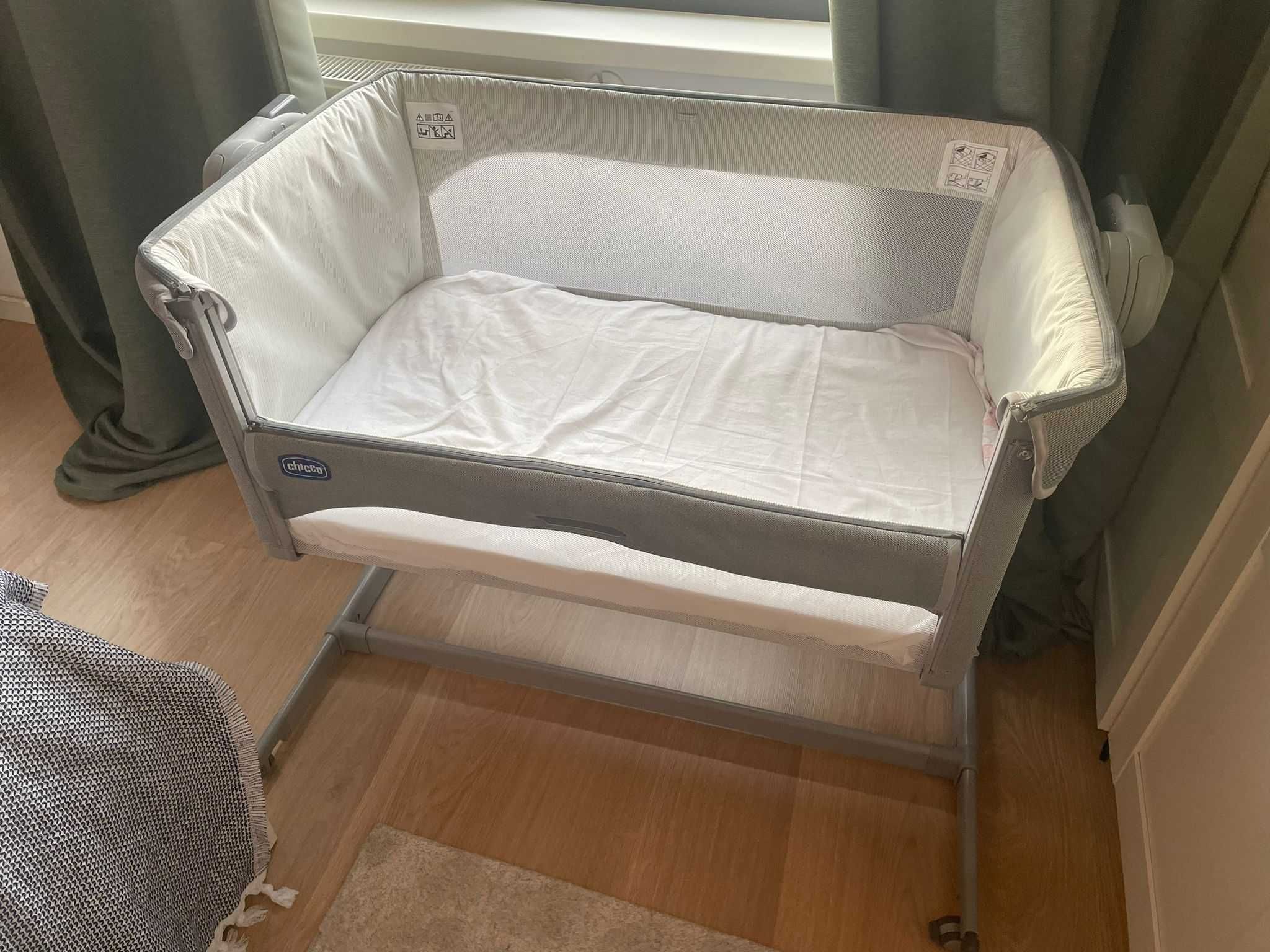 Chicco crib best sale