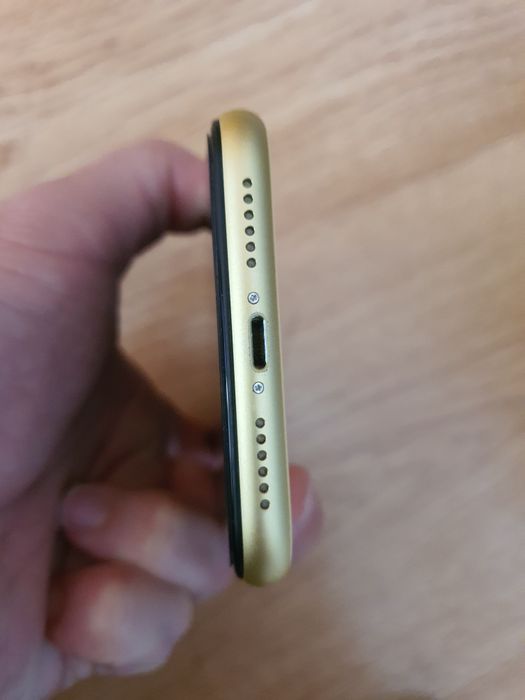 Iphone 11  64 gb 73%