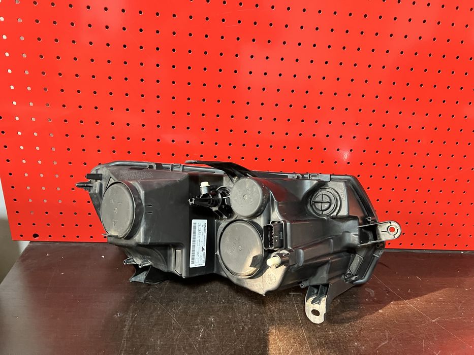 Far stanga Dacia Logan 2 editie 10 ani