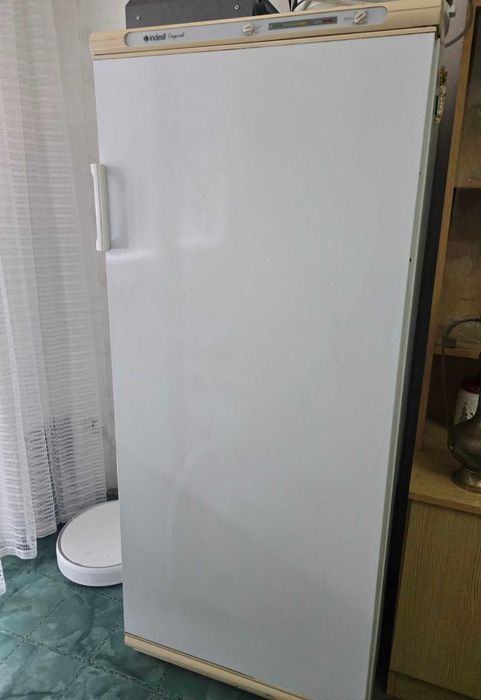 Фризер Indesit Tropical – напълно работещ, запазен