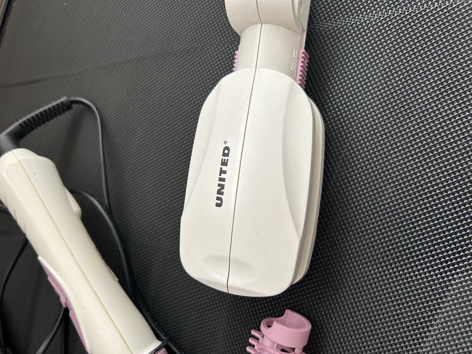 Мултистайлер за коса 5в1 с приставки + несесер