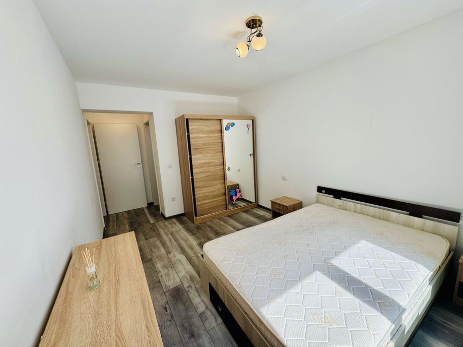 Apartament 3 camere  disponibil din 25/08/2026