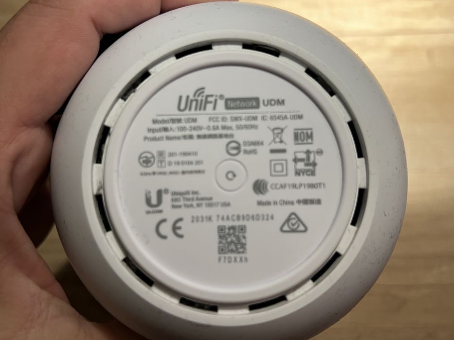 Router UBIQUITI UniFi Dream Machine UDM, wifi