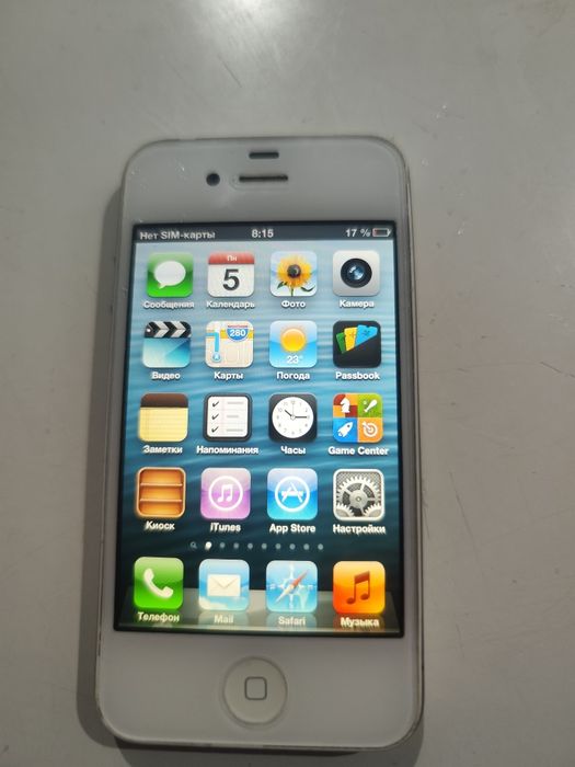 Новый iPhone 4s в идеальном состоянии