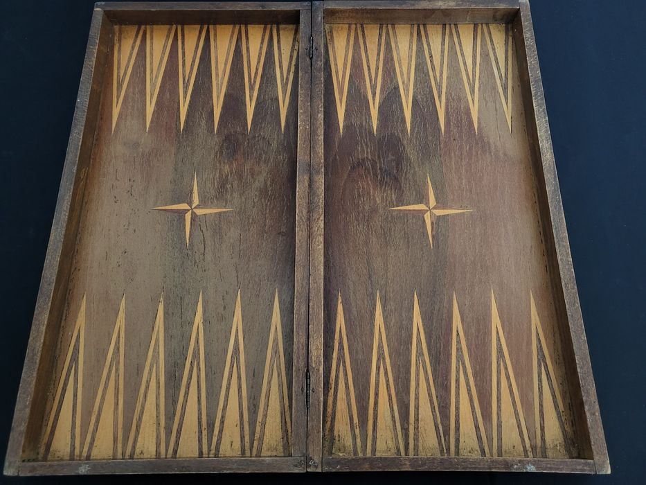 #4 Стар голям дървен шах