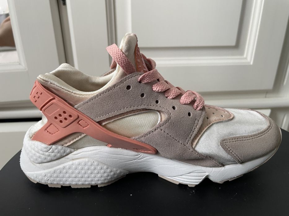Nike adidas spuma