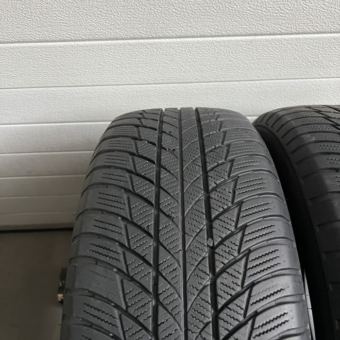 2 Anvelope iarna 225 60 18 Bridgestone DOT 2021