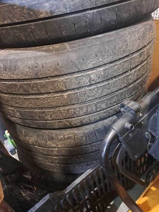 Летни гуми 235/45R17